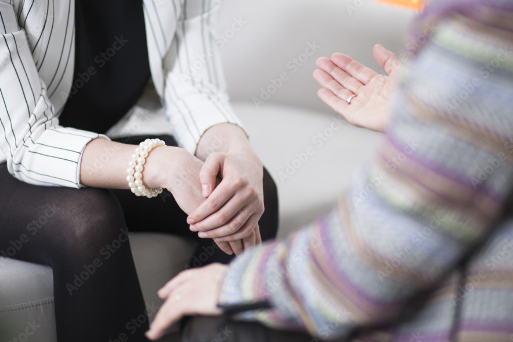 Symbolbild Coaching – Gesprächssituation mit Händen